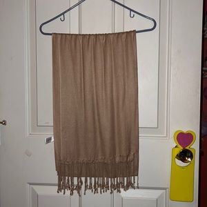 Long beige fringe scarf